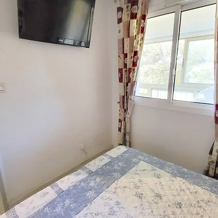 Six-fours-les-plages, 3 Pièces, 4 Personnes - Fr-1-316-50 Appartement